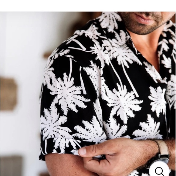 Kenny Flowers the Moon Black Button Down Short Sleeve Shirt, Size M - Picture 4 of 5